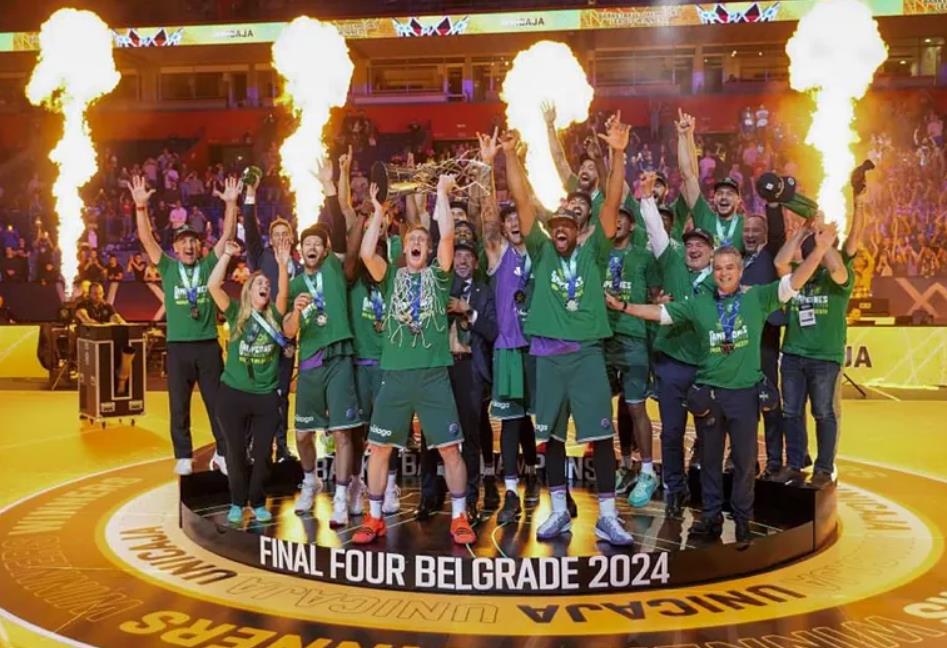 尤尼卡哈队在欧洲夺冠，赢得了FIBA冠军